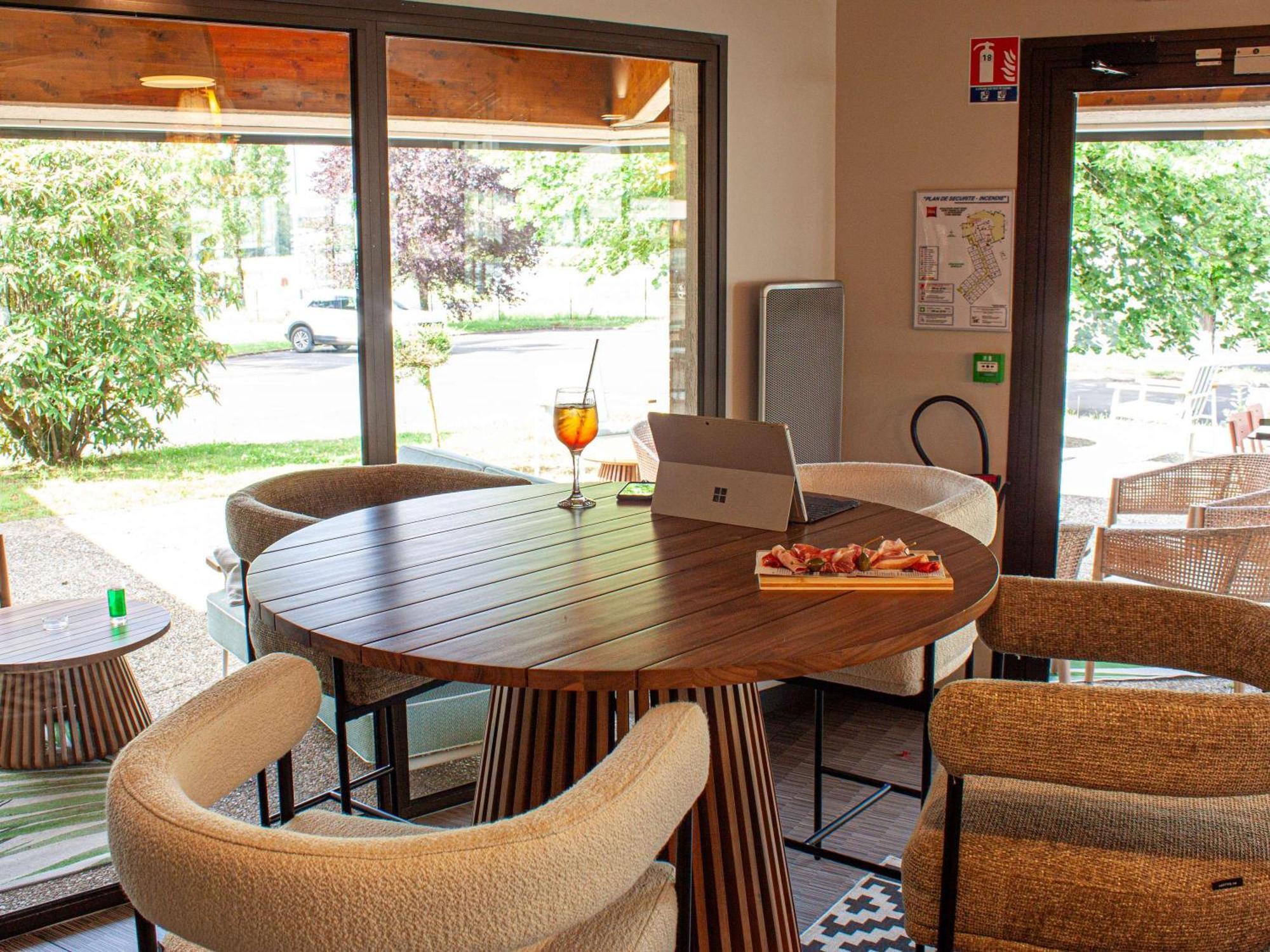 Ibis Amboise Hotel Exterior foto