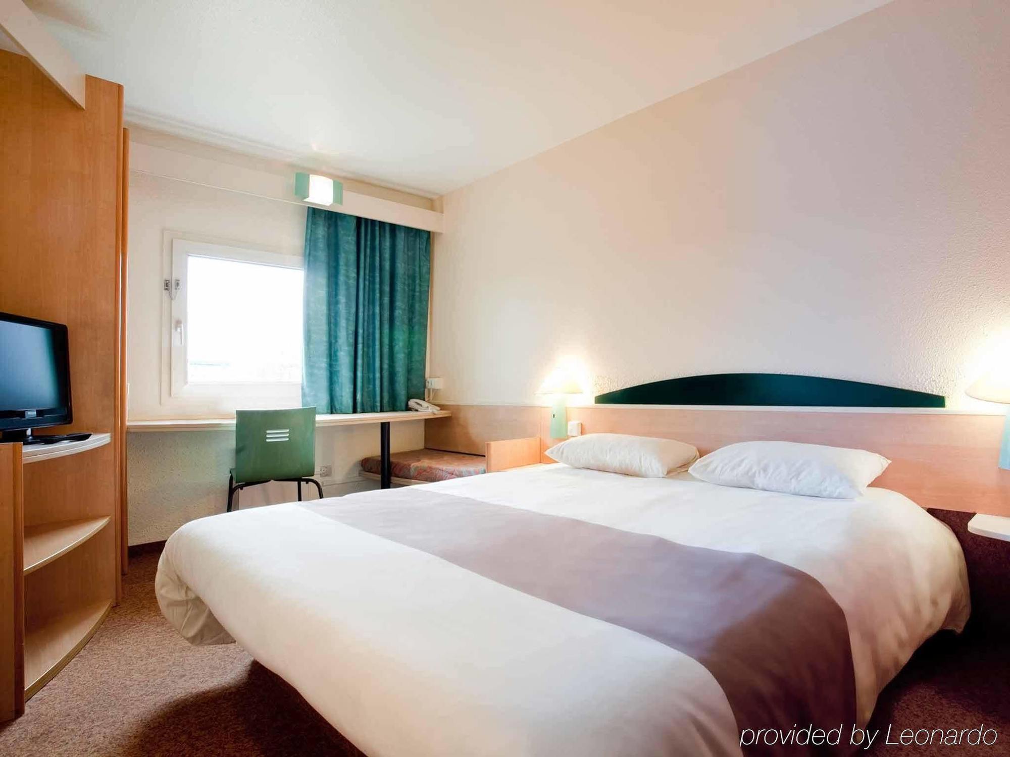 Ibis Amboise Hotel Exterior foto